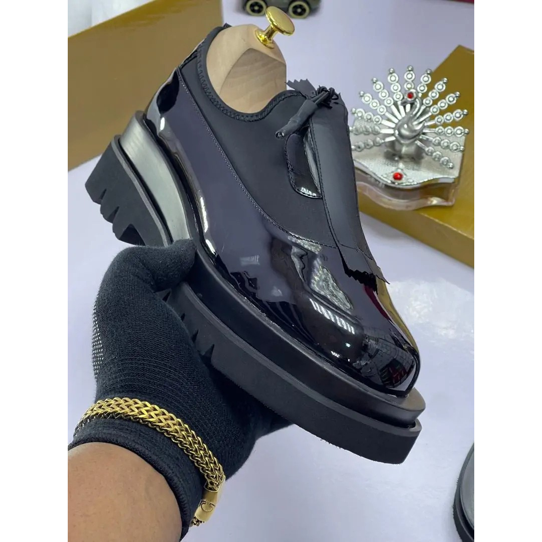 Zapatos casuales elegantes con ajuste de cierre para hombres