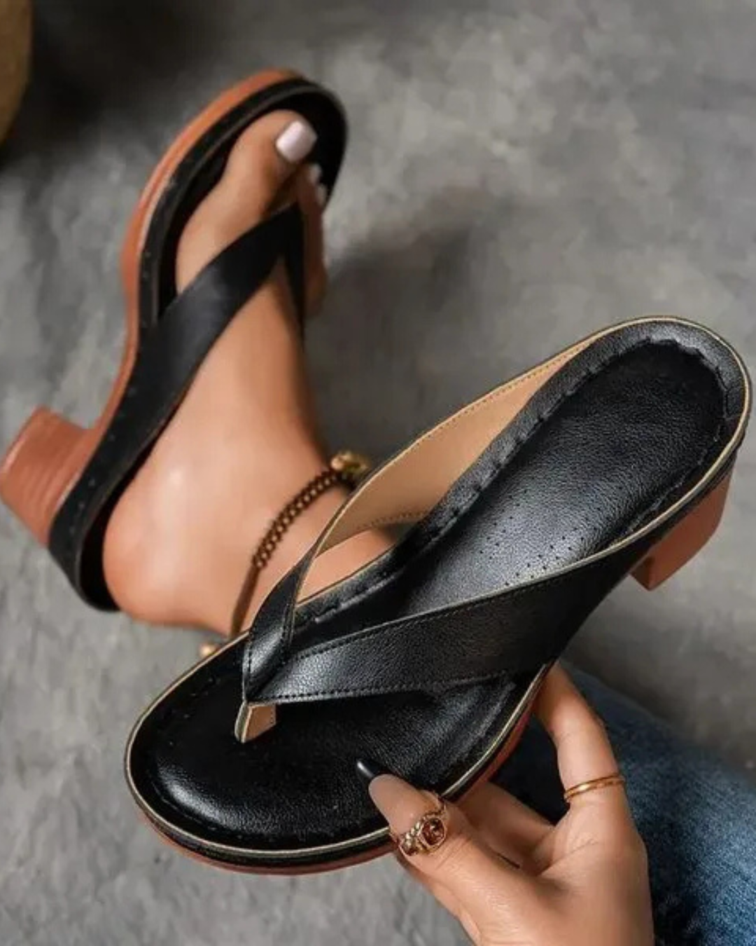 Sandalias de tacón grueso para mujer