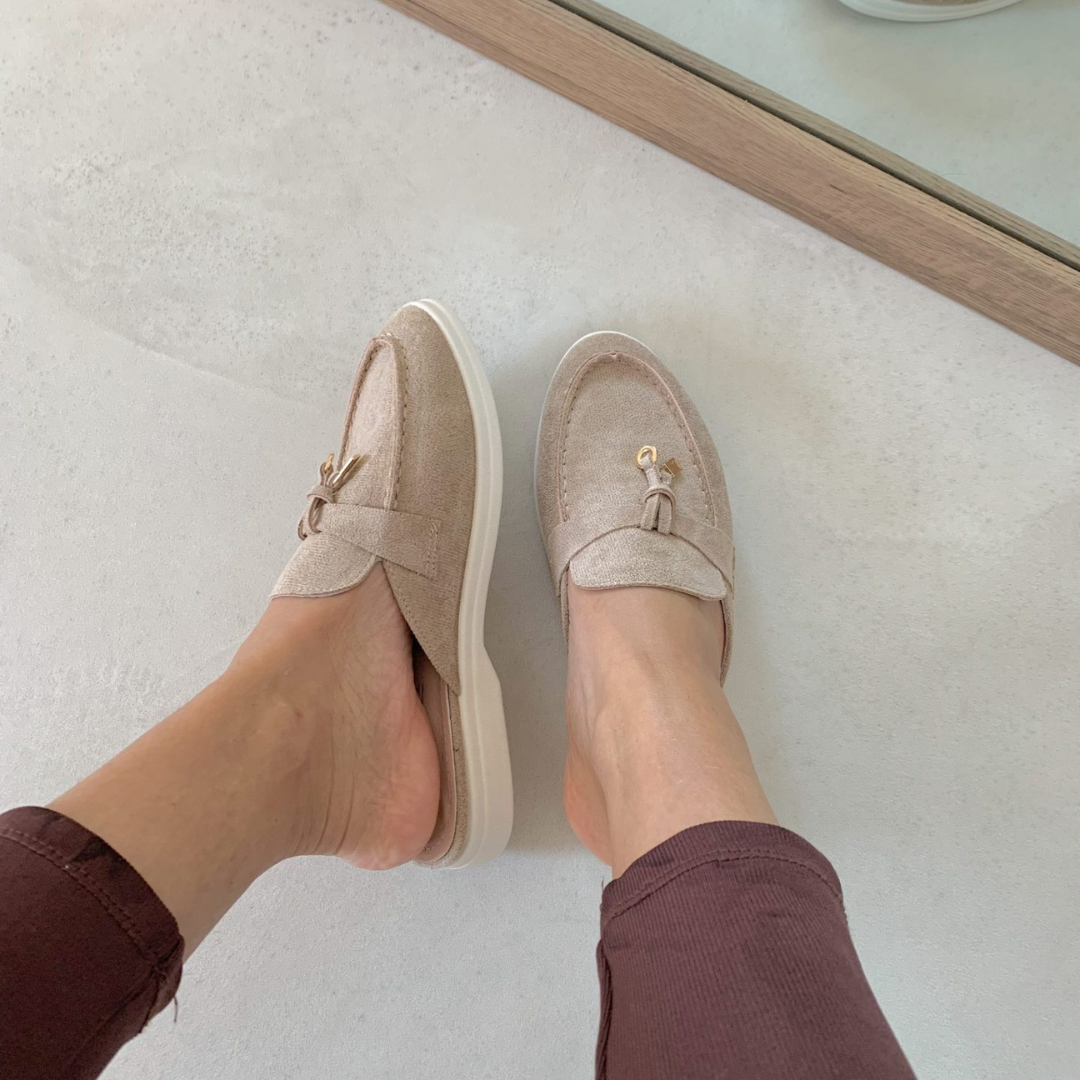 Sandalias elegantes con punta cerrada para mujer