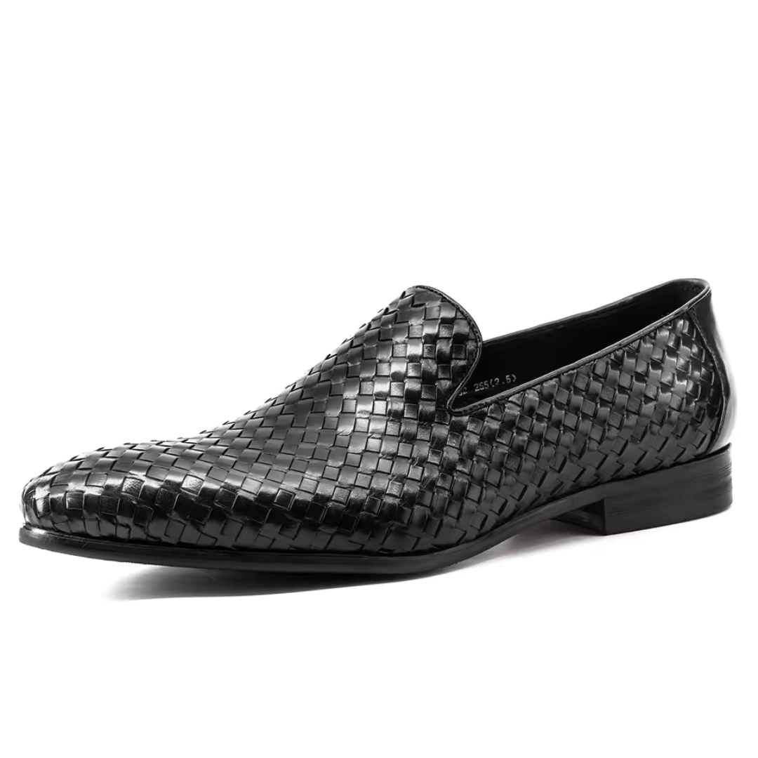 Mocasines de hombre de cuero brillante con textura rugosa