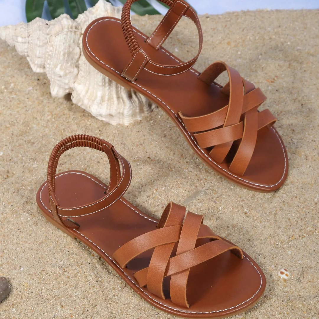 Sandalias bajas de tiras cruzadas