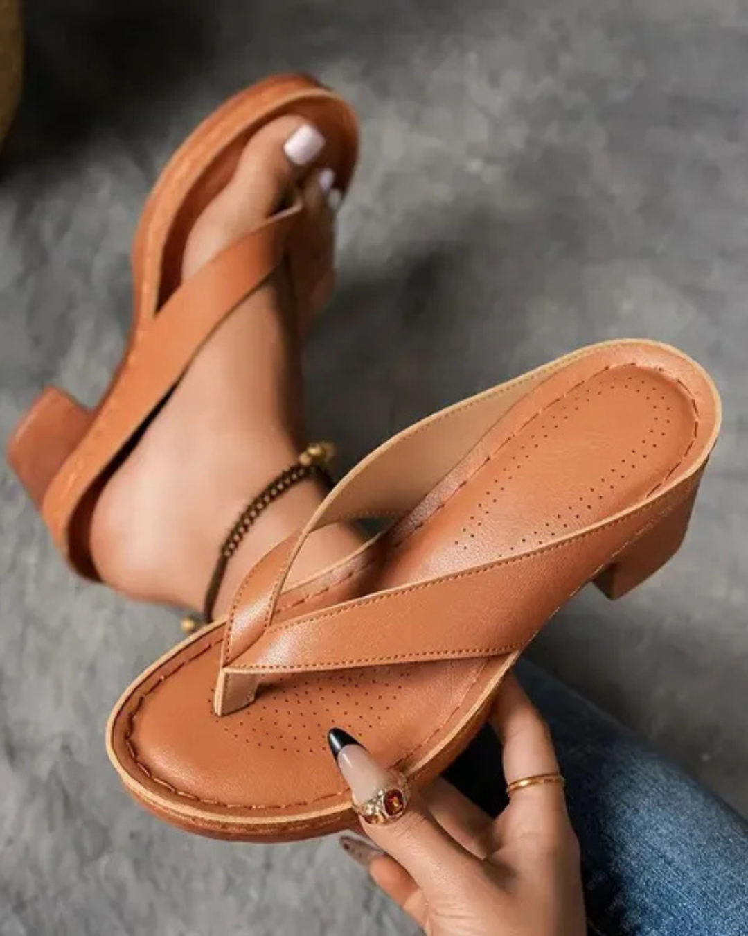 Sandalias de tacón grueso para mujer