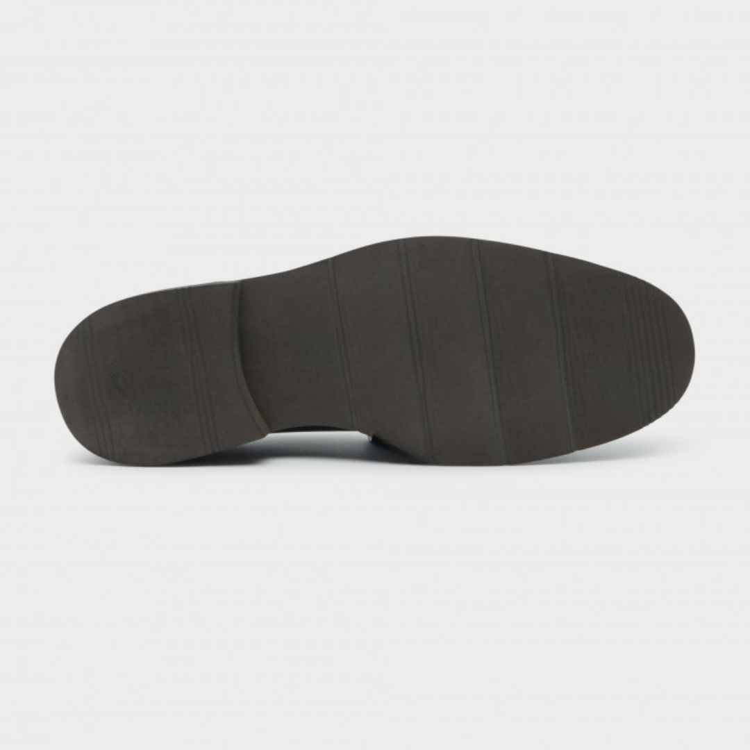 Zapatos de piel con suela resistente y acabado elegante para hombre®