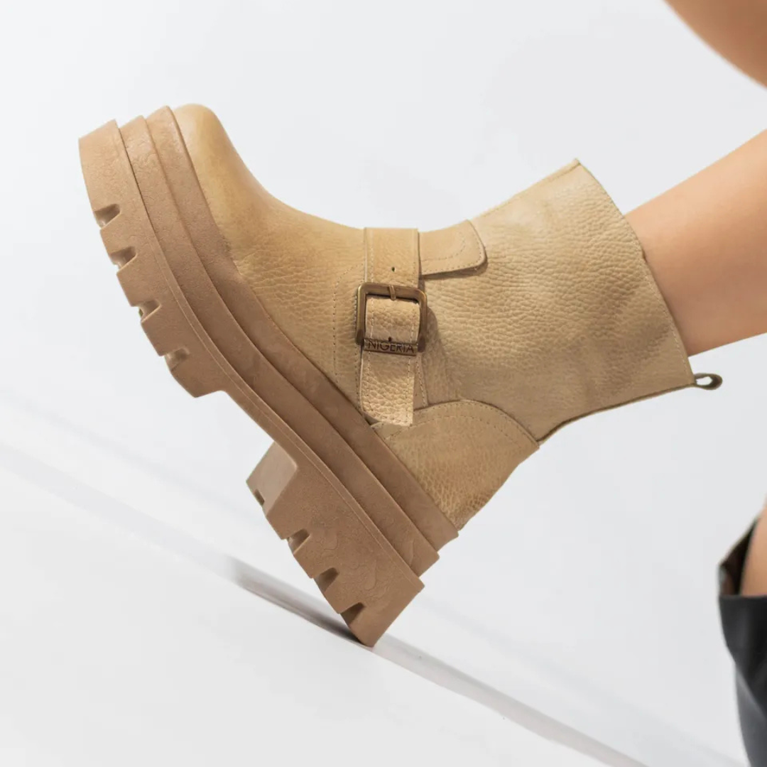 Botas de cuero para mujer con tacon bajo y hebilla decorativa®