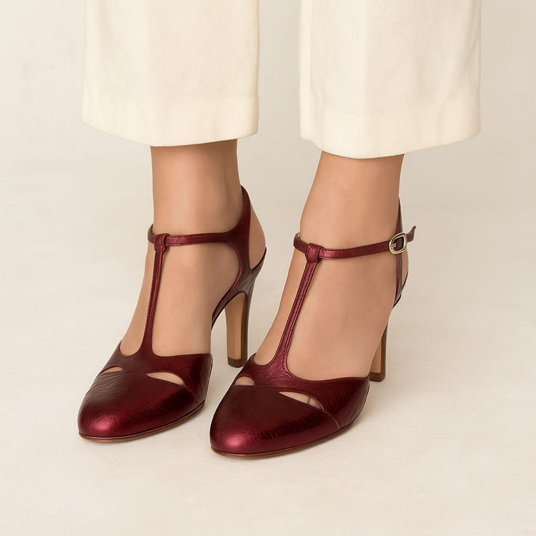 Tacones altos en cuero labrado metalizado elegantes para mujer