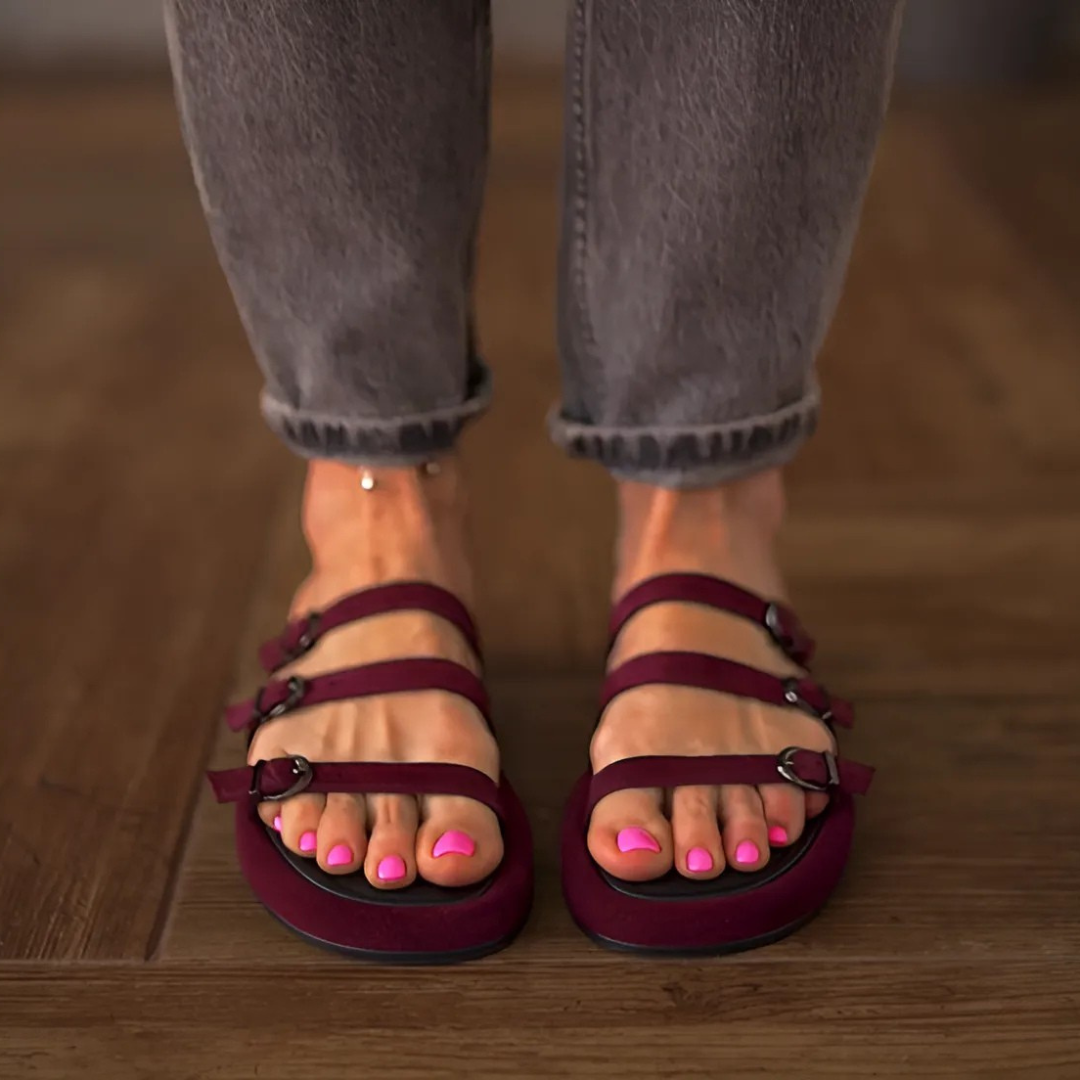 Sandalias de tiras ajustables