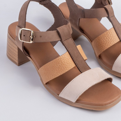 Zandalias de tacon alto elegantes