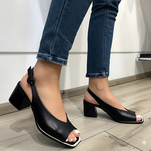 Sandalias elegantes de tacón alto