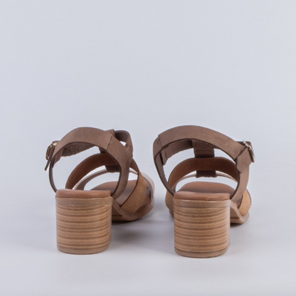 Zandalias de tacon alto elegantes