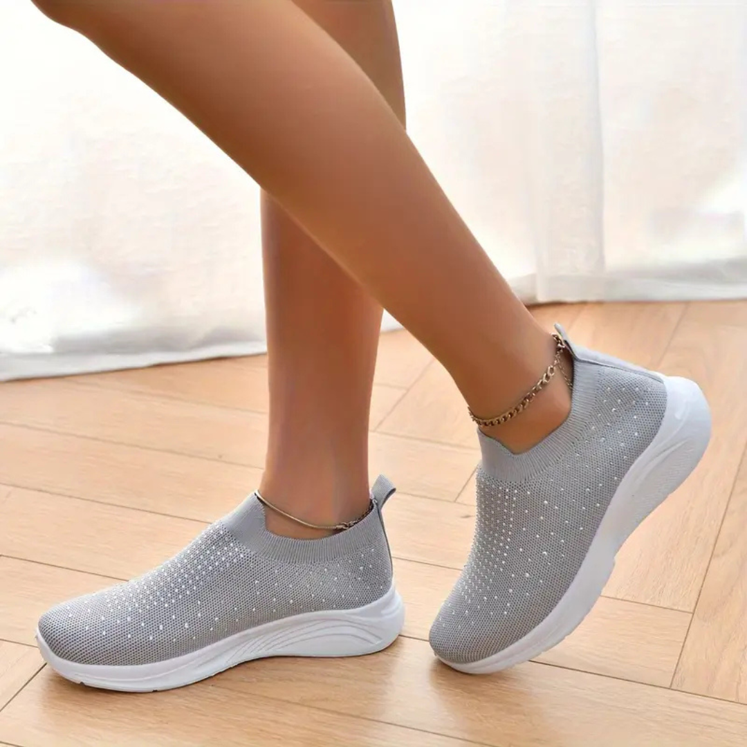 Zapatillas deportivas slip on de media caña y brillantes para mujer