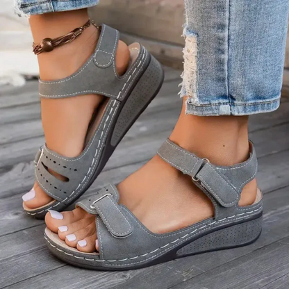 Sandalias con tacón ergonómico